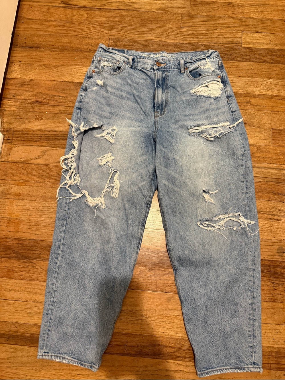American Eagle Outfitters Light Blue Denim Jeans
